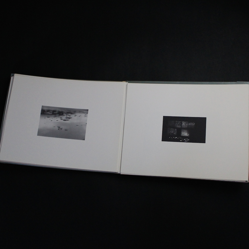 軌道回帰 -Shoji Ueda Polaroid 35mm Photo Album-（Signed, 359／1000