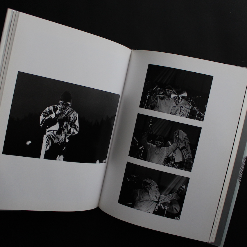 Miles Smiles マイルス・デイビス写真集（Signed） - 内山 繁