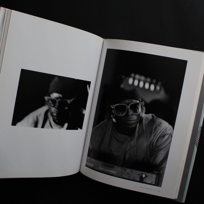Miles Smiles マイルス・デイビス写真集（Signed） - 内山 繁